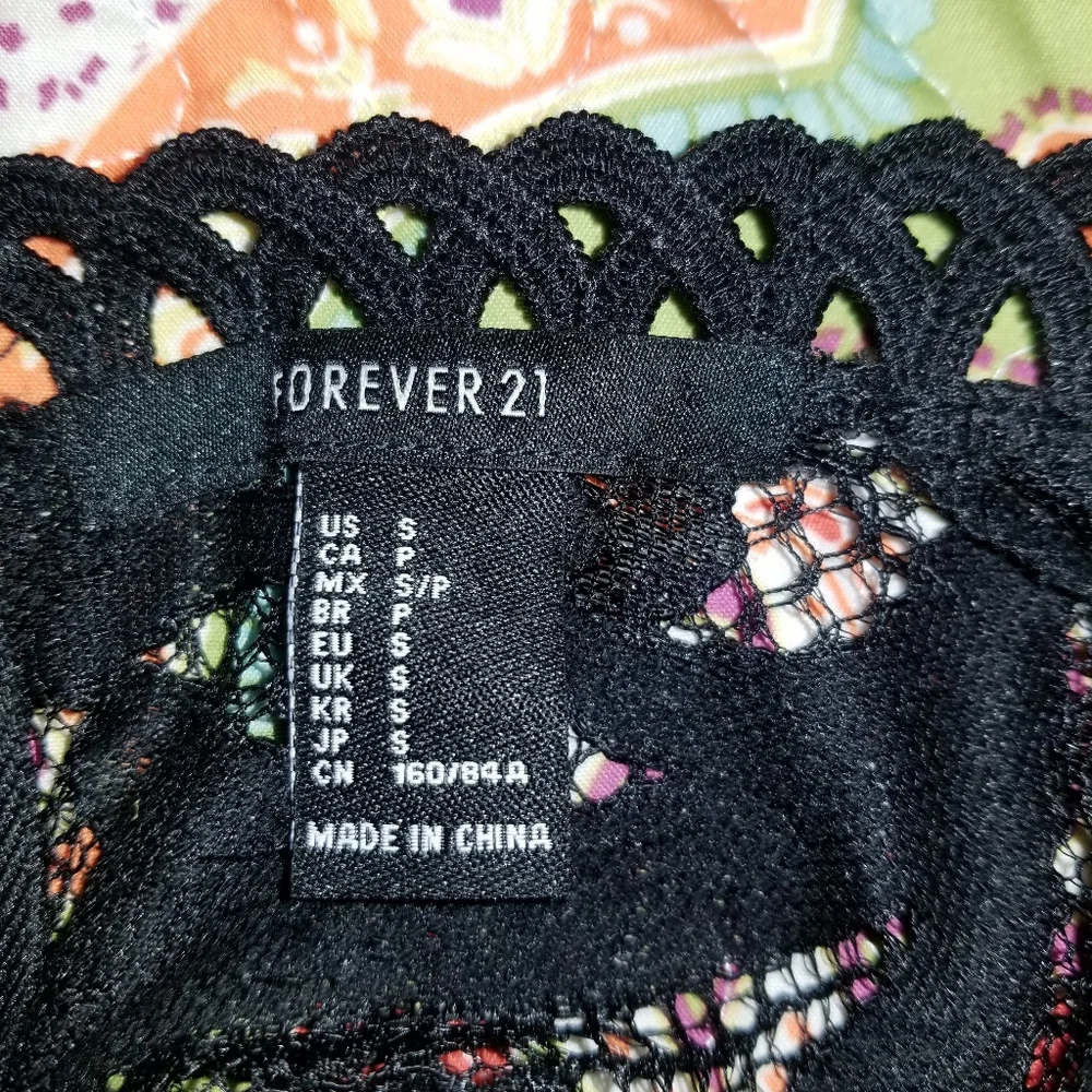 Forever 21 Lace Design Bell Sleeve Crop Top - Picture 9 of 9